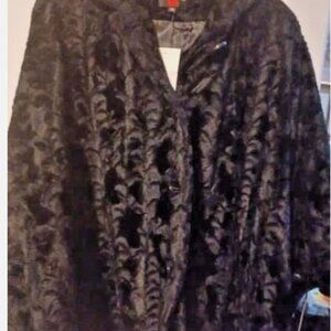 Galleria Cape Luxurious Warm Faux Fur Winter Holiday Cape